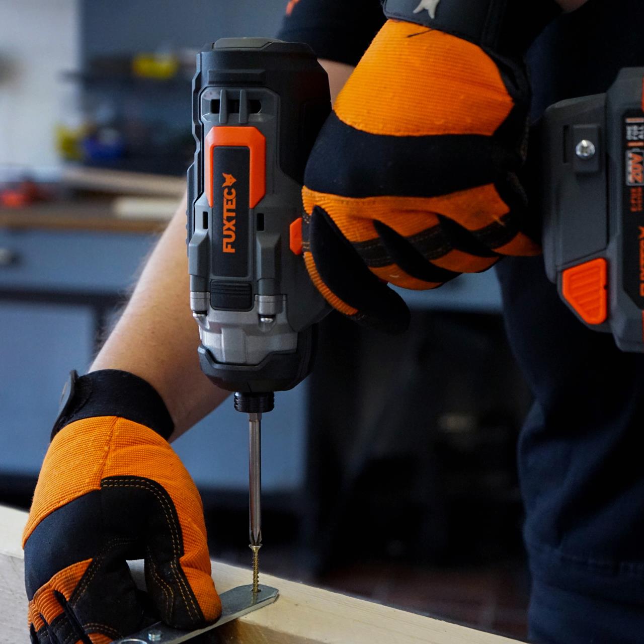 Akumulátorová príklepová vrtacka FUXTEC 20V FX-E1IS20 SET s 1 x akumulátorem 2Ah, 1 x nabíjeckou 1A