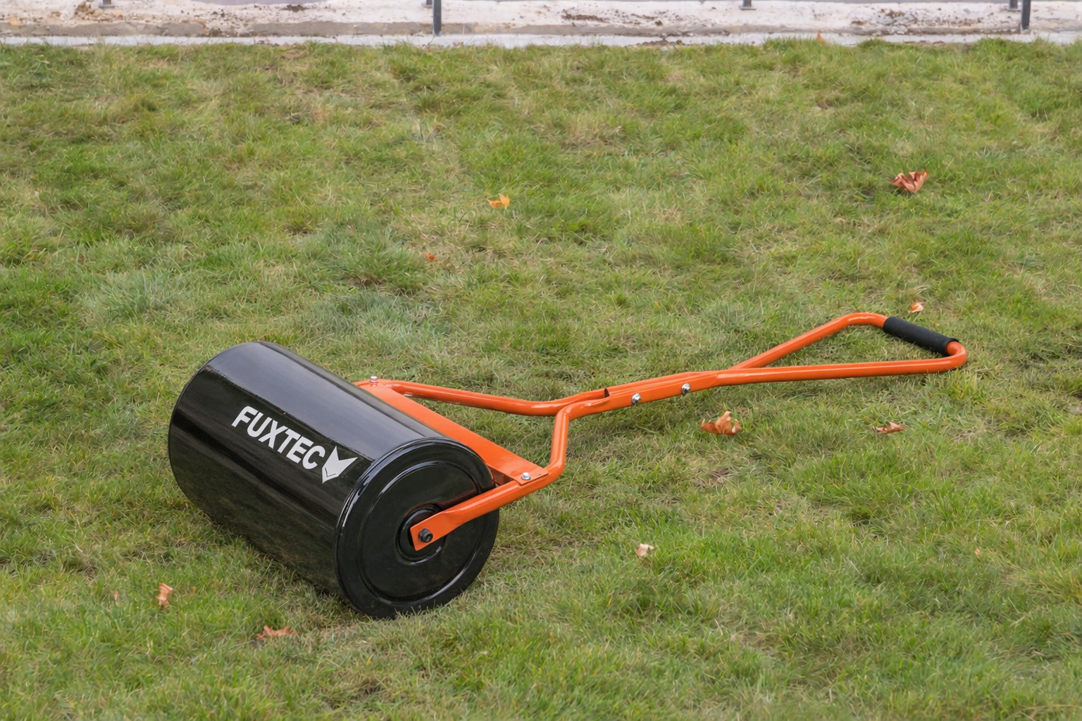 Rasen uneben? Rasen begradigen und Unebenheiten im Rasen ausgleichen