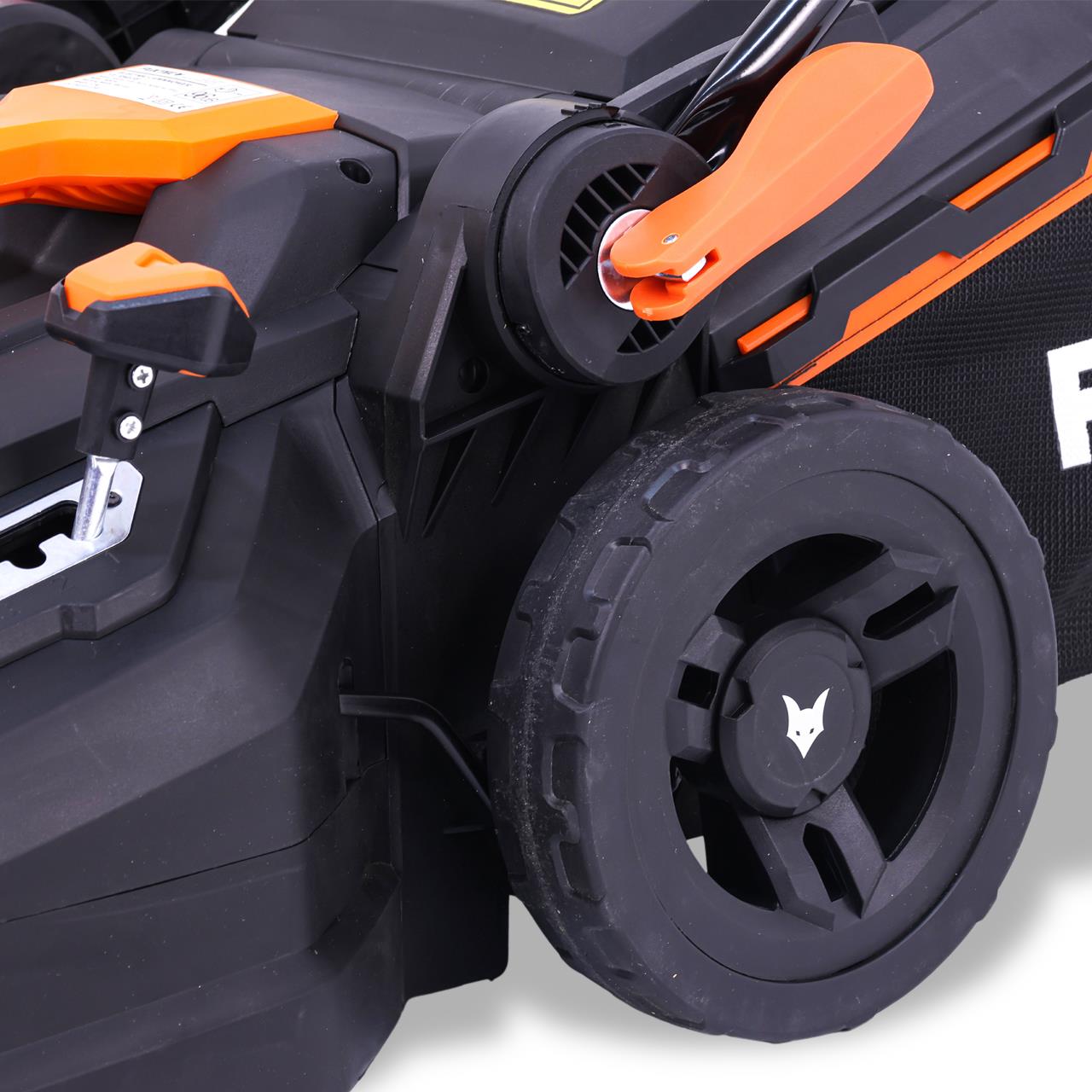 Elektrická kosacka na trávu FUXTEC s káblom FX-RME38